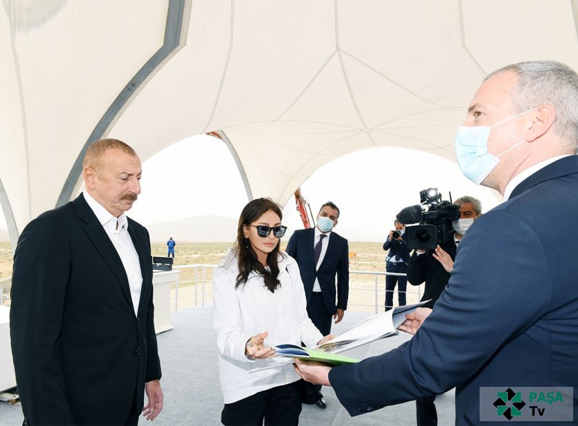 Abşeron rayonunda Palçıq Vulkanları Turizm Kompleksinin təməli qoyulub Prezident İlham Əliyev və birinci xanım Mehriban Əliyeva tədbirdə iştirak ediblər