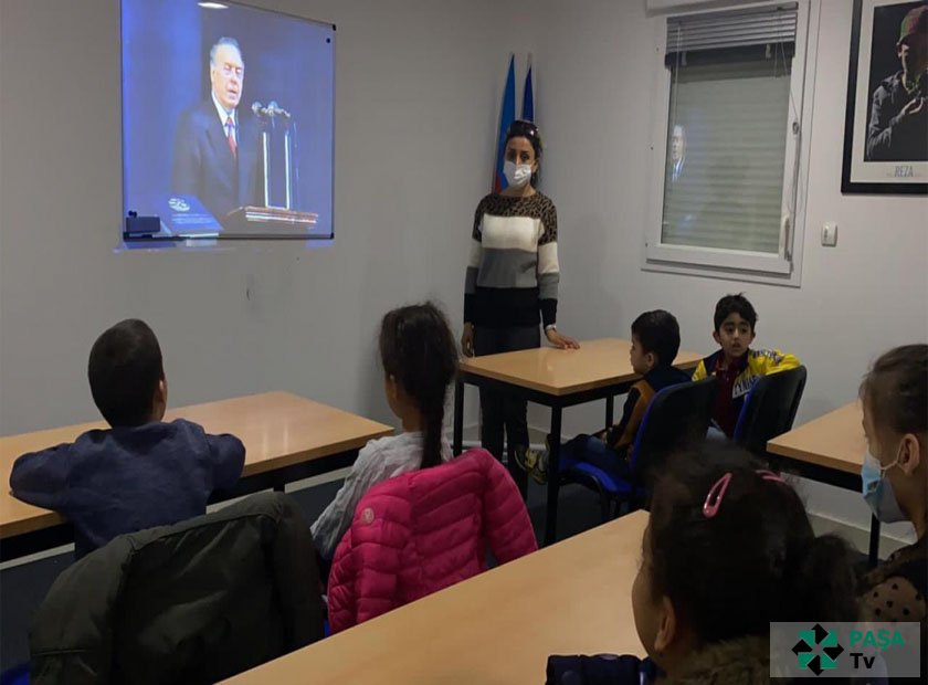 Nantdakı “Qarabağ” məktəbinin şagirdlərinə Ümummilli Liderin fəaliyyətindən danışılıb