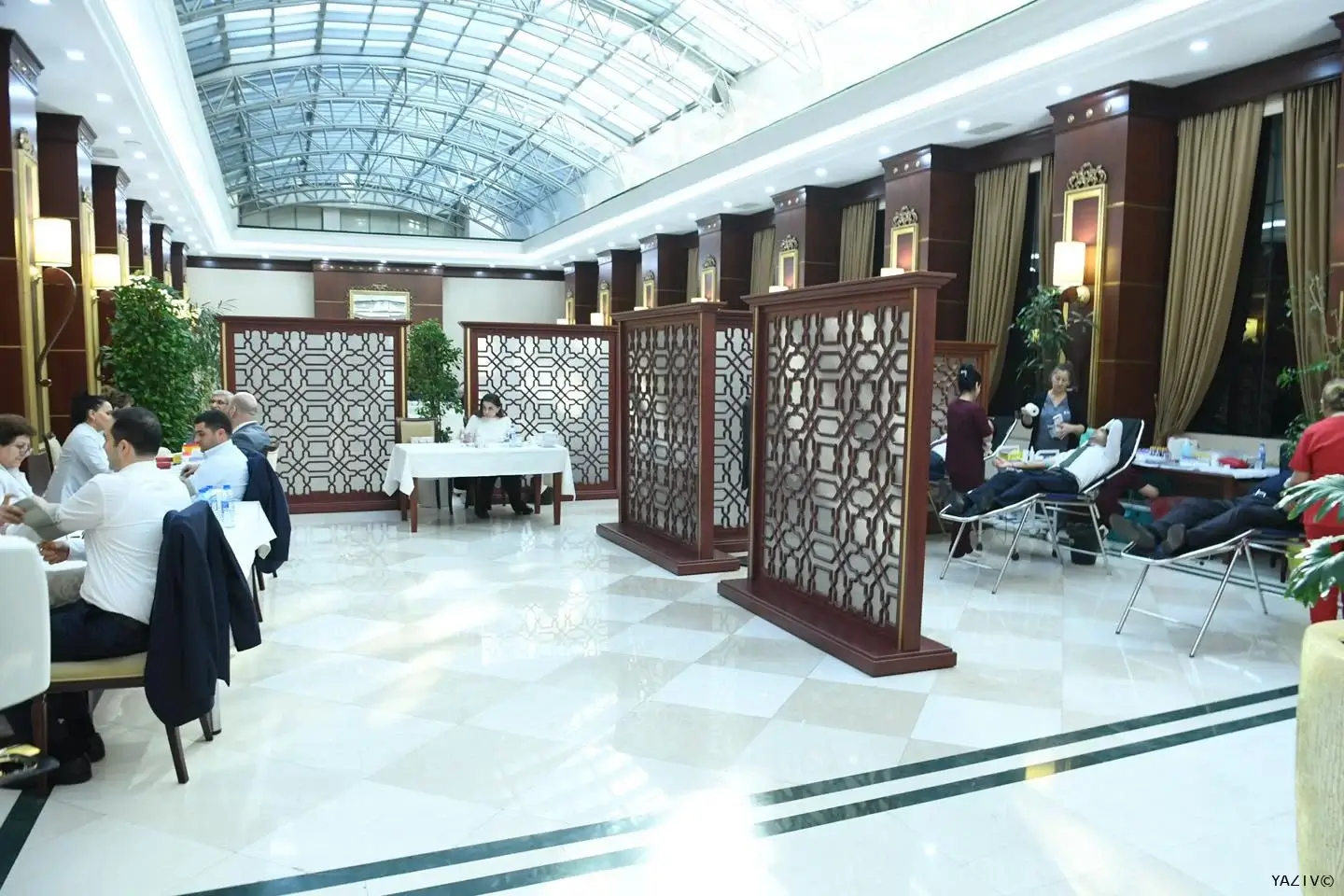 Milli Məclisdə könüllü qanvermə aksiyası keçirilib