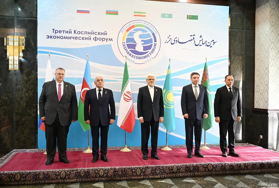 Əli Əsədov Üçüncü Xəzər İqtisadi Forumunda iştirak edib