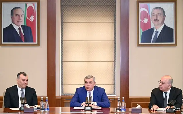 Samir Nuriyev Sahil Babayevi kollektivə təqdim etdi