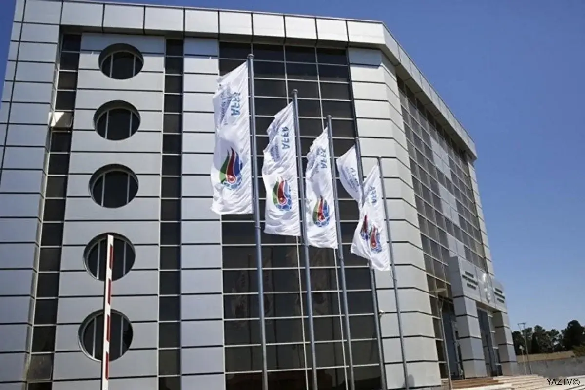 Adı protokolda olmayan futbolçuları meydana buraxan komanda cəzalandırıldı